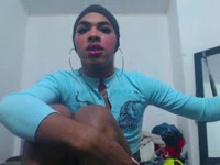 I am a very horny trans and daring I
like to show my butt in the camera