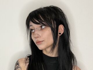 hot live cam IzettaBishel