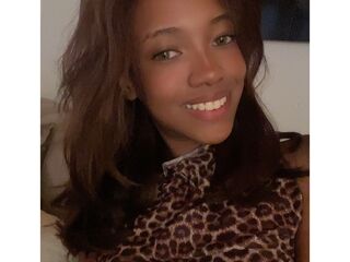 live webcam performer KiaraJhonsont