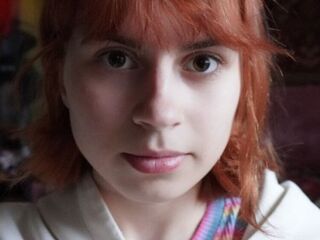 cam girl spreading pussy SerafinaGoettl