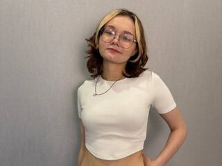 cam girl picture ShemikaDestro