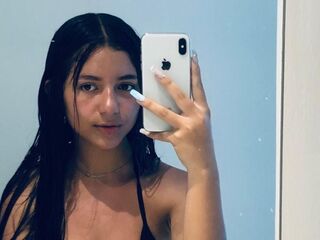 naughty chatroom LiaJohnnson