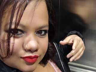 girl showing pussy RenyBrasil