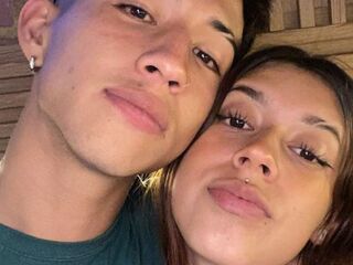 erotic webcam MikeAndEva