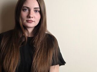 camwhore masturbating with dildo AlfrediaRoubekas