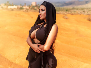 topless cam girl AliceMeye