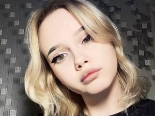 camgirl showing tits AlmaLonabaugh