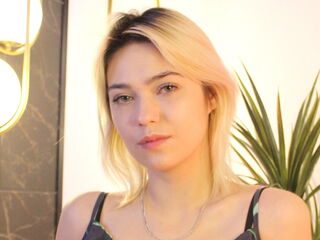 nude webcam girl photo AlysiaBennet