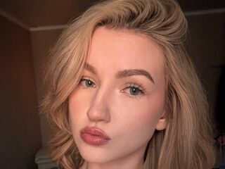 fingering cam girl AmyConnelly