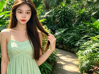 girl topless AnnaGreenya