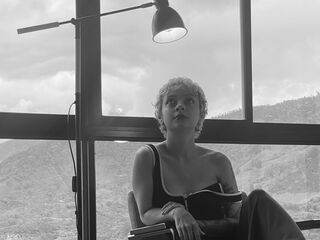 hot naked webcamgirl AnneHarmon