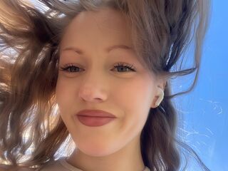 adultcam AnnikaRodrigez