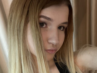 fingering girl cam picture AraPosey