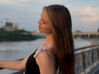 fingering camslut BeliaAlvino