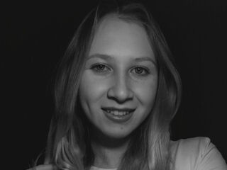 fingering cam whore BlanchTrotz