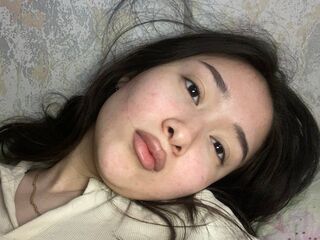 camgirl shaving pussy BrookePratts