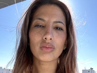 naked girl with cam fingering CarisimaVictoria