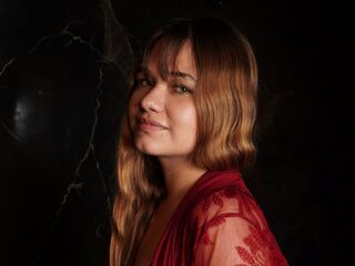 naked cam girl picture CharlotBlonde
