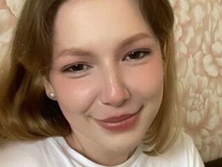 live webcam performer ChunYundt