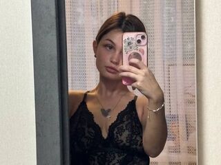 camgirl fingering pussy ClareHoop