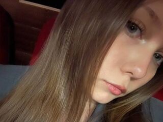 camwhore shaving pussy CleliaGuynup
