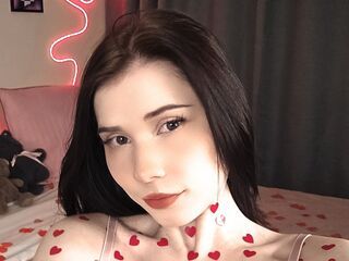 camgirl masturbating with dildo CleoHighes