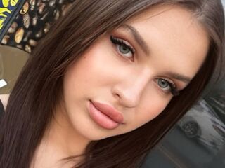 camgirl playing with sextoy CoraLennox