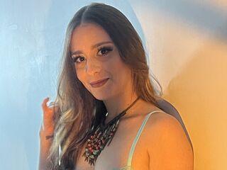 naked girl with webcam masturbating with sextoy CrissyEvans