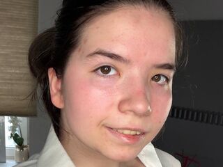 free webcam chatroom DaisyMolen