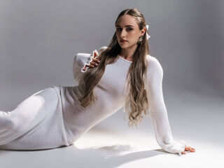 show live DannaWhite