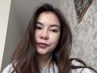 nude webcamgirl ElleStarling