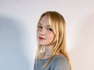 live sexcam ElmaKinnunen