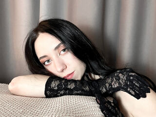 camgirl playing with dildo EvaCreek