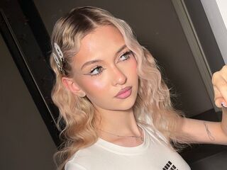 camslut showing tits FelicaTapper