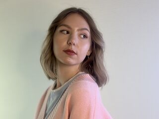 camgirl playing with dildo FeyKalandina