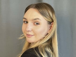 fingering camgirl video FloraBrenden