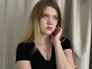camwhore masturbating with sextoy GemmaCiliberto