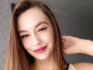 cam girl masturbating with dildo GladysBarns