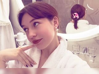 naked girl with cam GudrunManzone