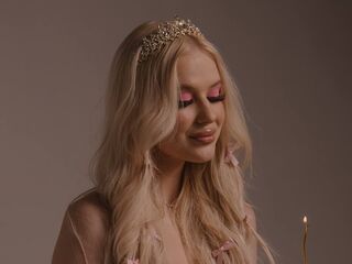 free nude live show IvyAvery
