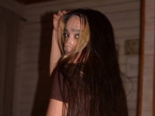 camwhore masturbating with sextoy IvyMoore