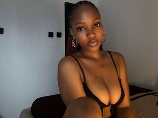 live chatroom JoyceClara