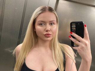 fingering webcamgirl JuliaRupert