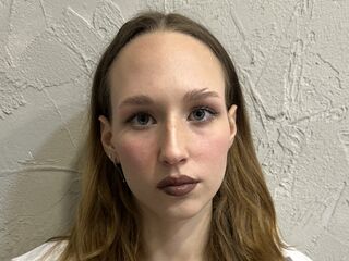 masturbating webcamgirl KatrinJons