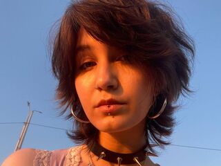 beautiful girlcam LatoshaZayicek