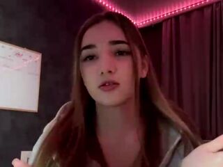 naughty web cam LaurynKendell