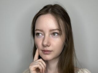 camslut masturbating LinaBrossardie