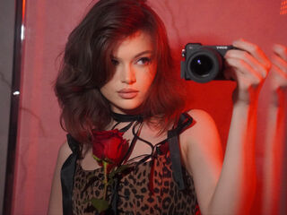 naked camgirl picture LunaBruna