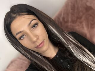 masturbating camgirl LunaVixen