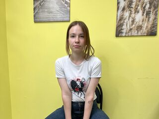 fingering webcamgirl LynetteHeart